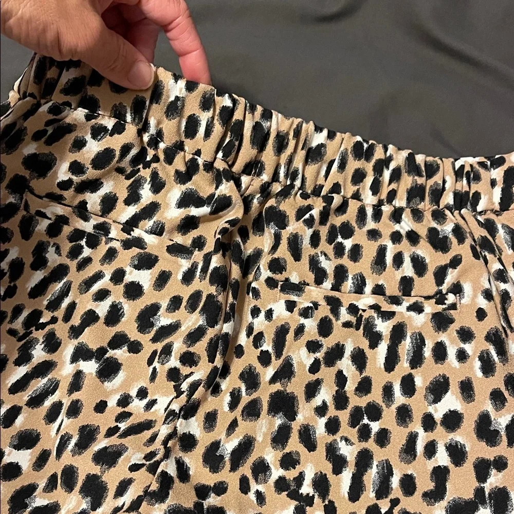 Banana Republic Leopard Print Hayden Pants Petite 2 - Picture 5 of 5